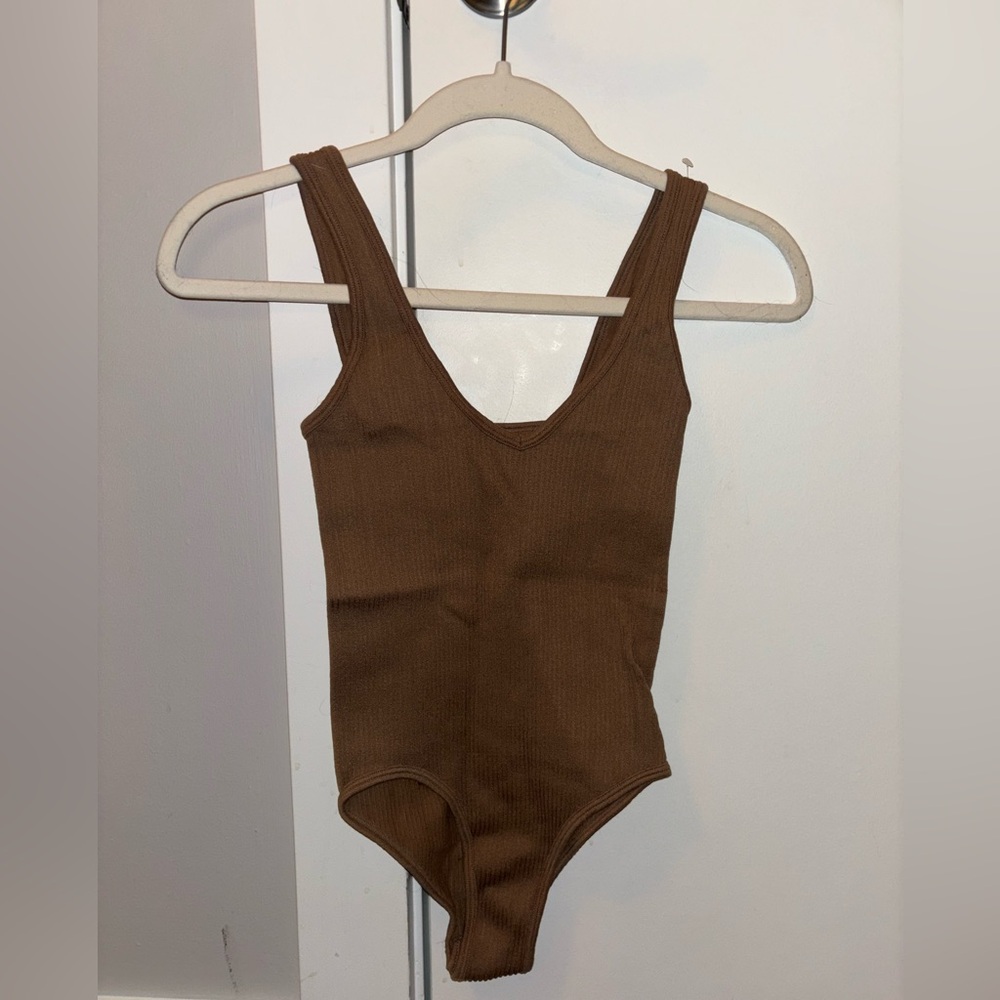 Women's- Brown Seamless Rib Tank Top